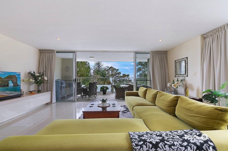 Photo - 7/65-69 Landsborough Avenue, Scarborough QLD 4020 - Image 1