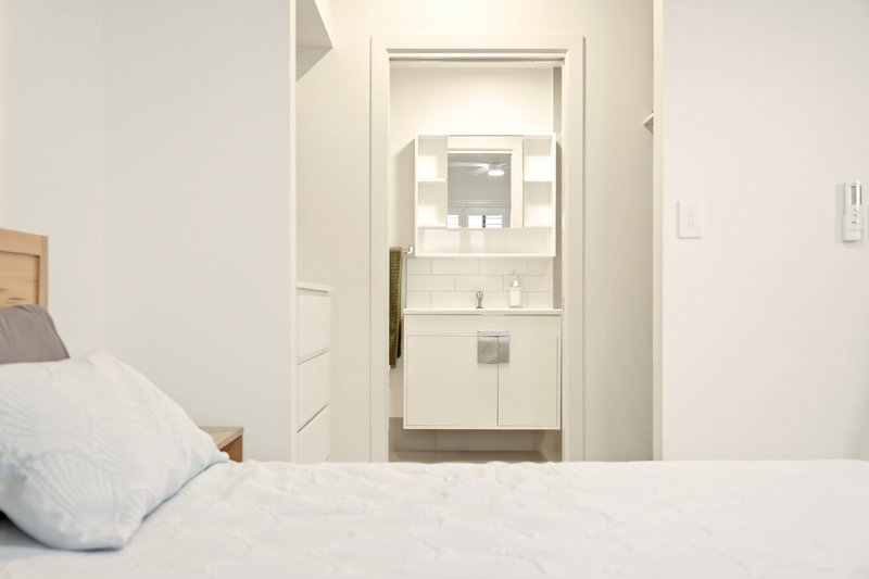 Photo - 7/66 Kirkland Avenue, Coorparoo QLD 4151 - Image 12