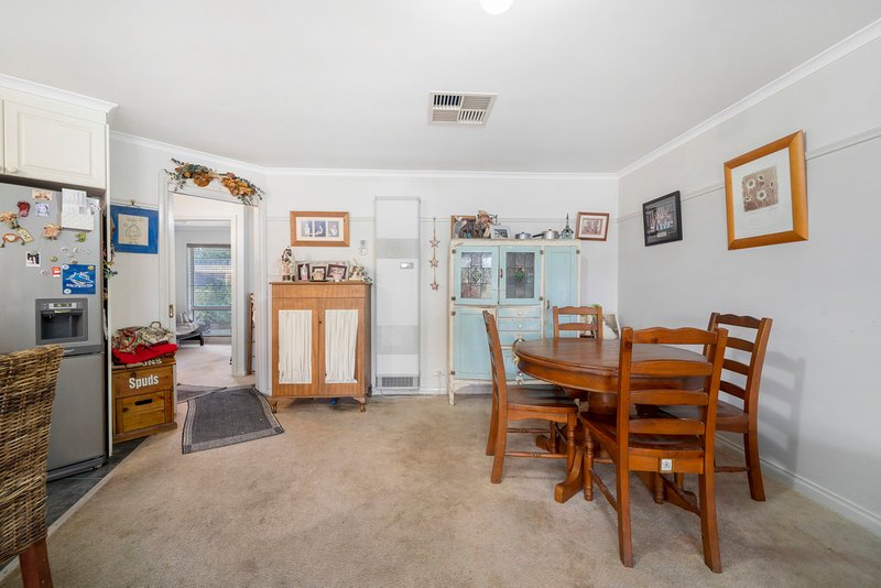 Photo - 7/68 Bicentennial Drive, Jerrabomberra NSW 2619 - Image 5