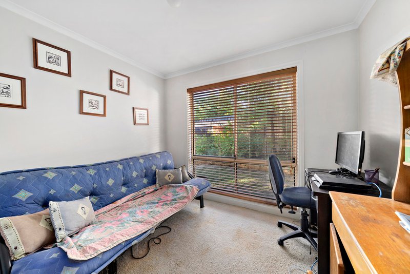 Photo - 7/68 Bicentennial Drive, Jerrabomberra NSW 2619 - Image 9