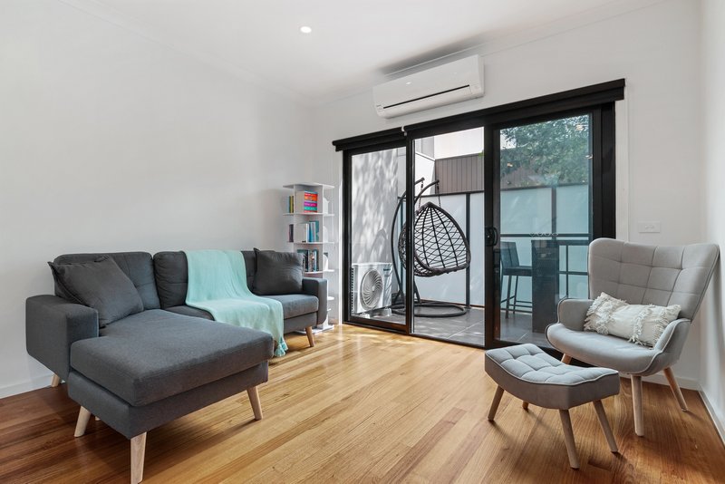 Photo - 7/69 Manchester Road, Mooroolbark VIC 3138 - Image 8