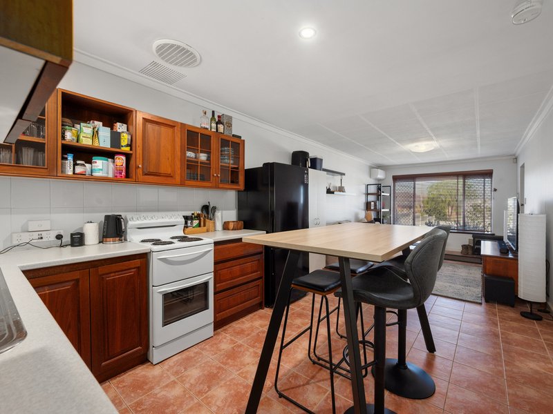 Photo - 76a Henry Street, East Cannington WA 6107 - Image 11