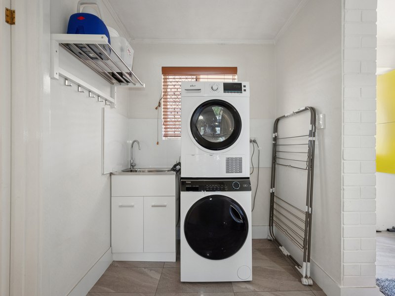 Photo - 76a Henry Street, East Cannington WA 6107 - Image 16