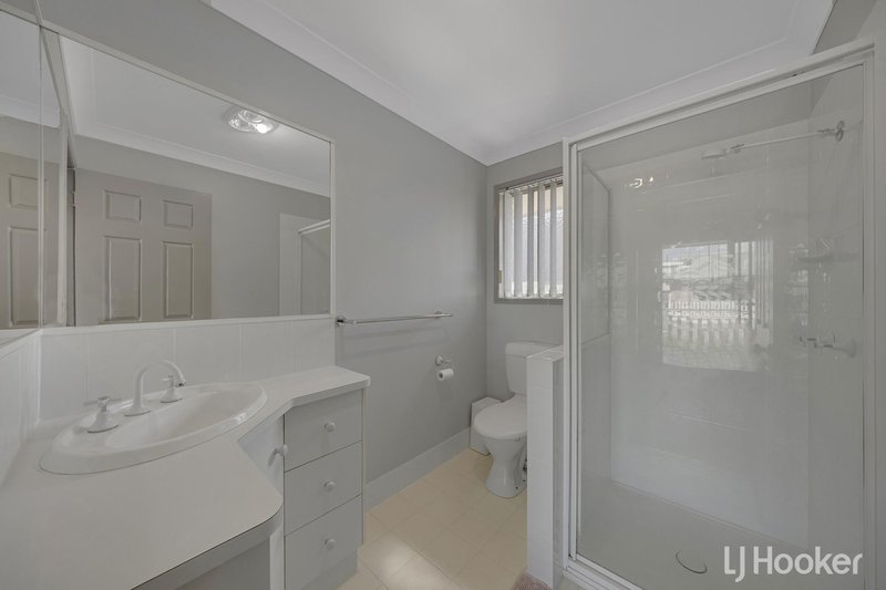 Photo - 7/7-11 Central Lane, Gladstone Central QLD 4680 - Image 8