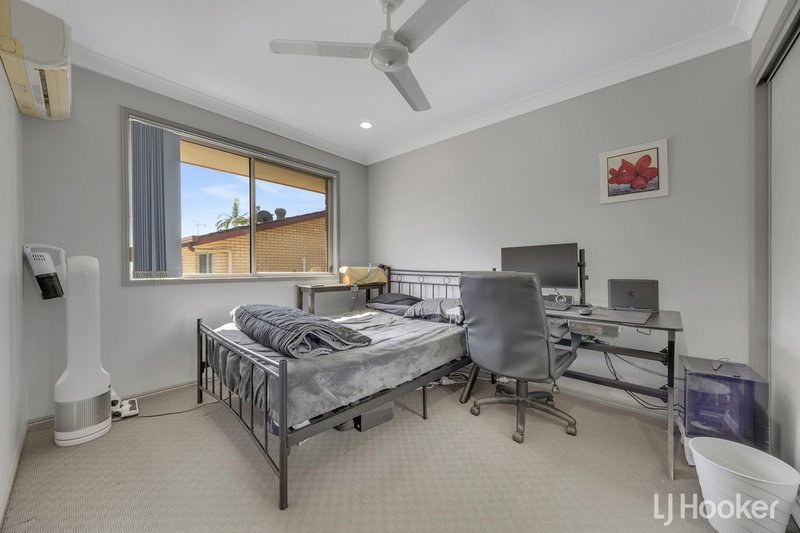 Photo - 7/7-11 Central Lane, Gladstone Central QLD 4680 - Image 10
