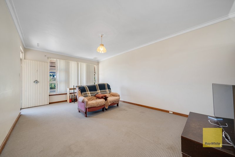 Photo - 77 & 77A Woodhall Street, Stirling WA 6021 - Image 16