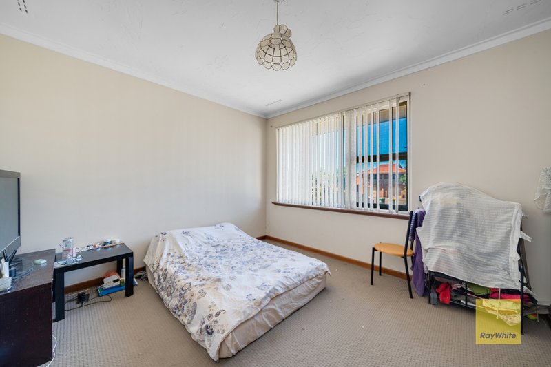 Photo - 77 & 77A Woodhall Street, Stirling WA 6021 - Image 19