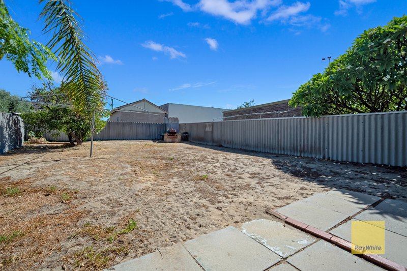 Photo - 77 & 77A Woodhall Street, Stirling WA 6021 - Image 24