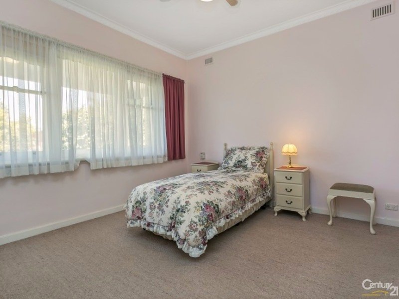 Photo - 77 Albert Street, Clarence Gardens SA 5039 - Image 5