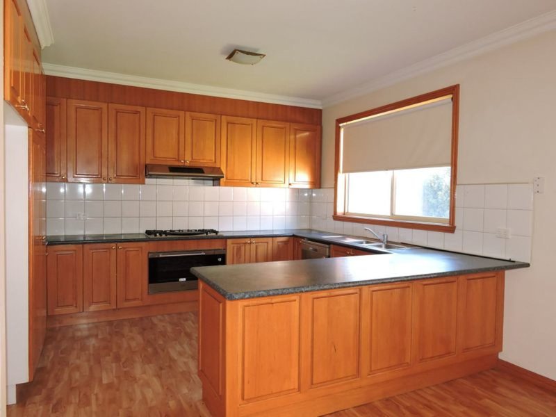 Photo - 77 Aylmer Road, Lynbrook VIC 3975 - Image 2
