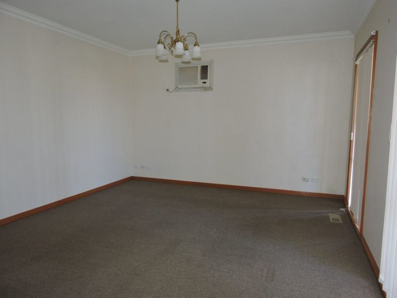 Photo - 77 Aylmer Road, Lynbrook VIC 3975 - Image 4