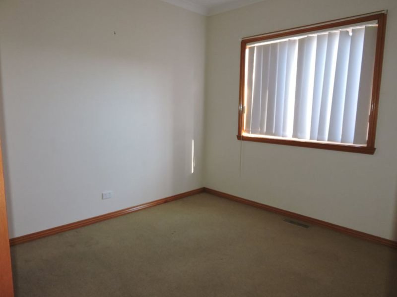 Photo - 77 Aylmer Road, Lynbrook VIC 3975 - Image 9