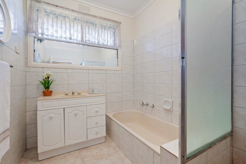 Photo - 77 Banff Street, Reservoir VIC 3073 - Image 14