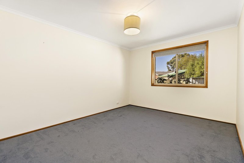 Photo - 77 Bargang Crescent, Ngunnawal ACT 2913 - Image 5