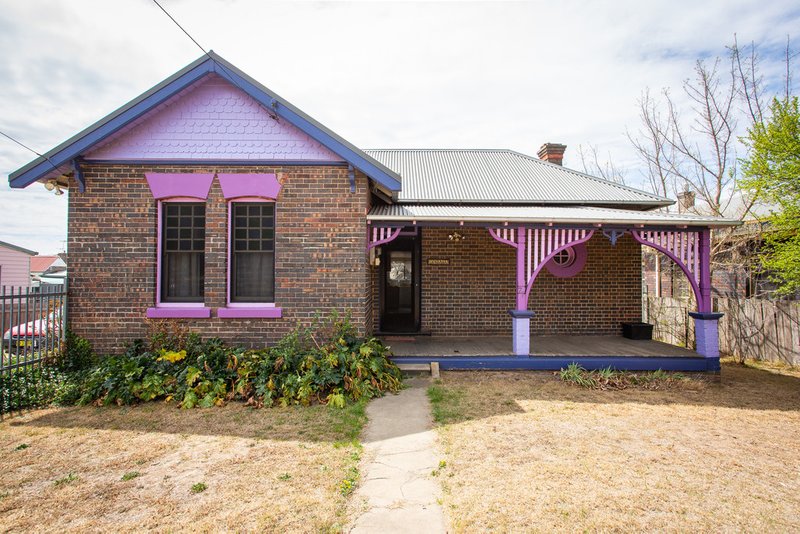 Photo - 77 Barney Street, Armidale NSW 2350 - Image 2