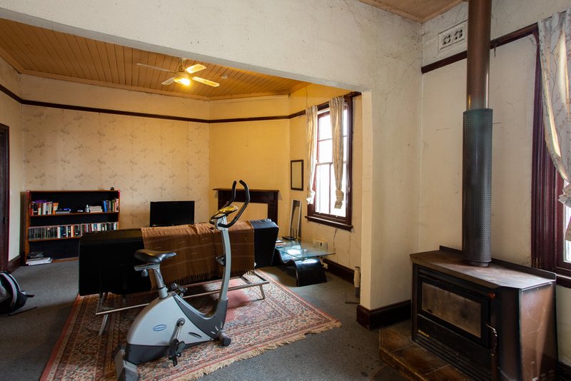 Photo - 77 Barney Street, Armidale NSW 2350 - Image 6