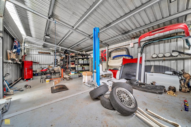 Photo - 77 Bathurst Drive, Bentley Park QLD 4869 - Image 6
