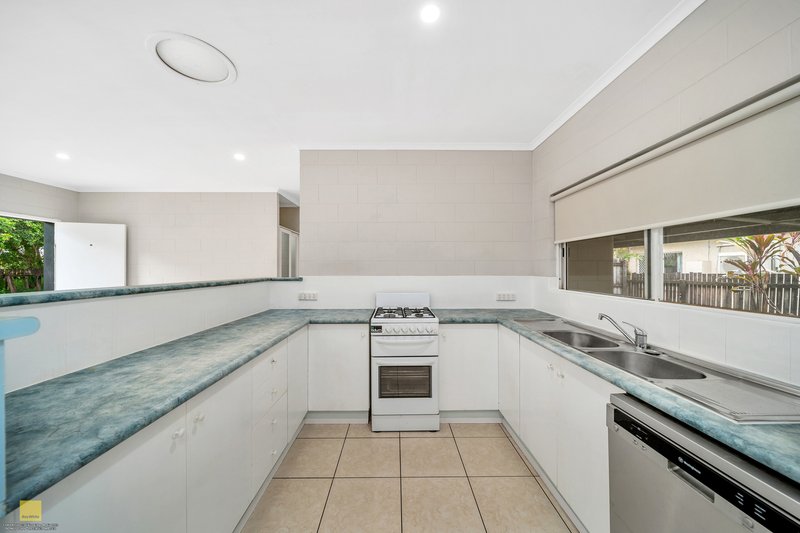 Photo - 77 Bathurst Drive, Bentley Park QLD 4869 - Image 10