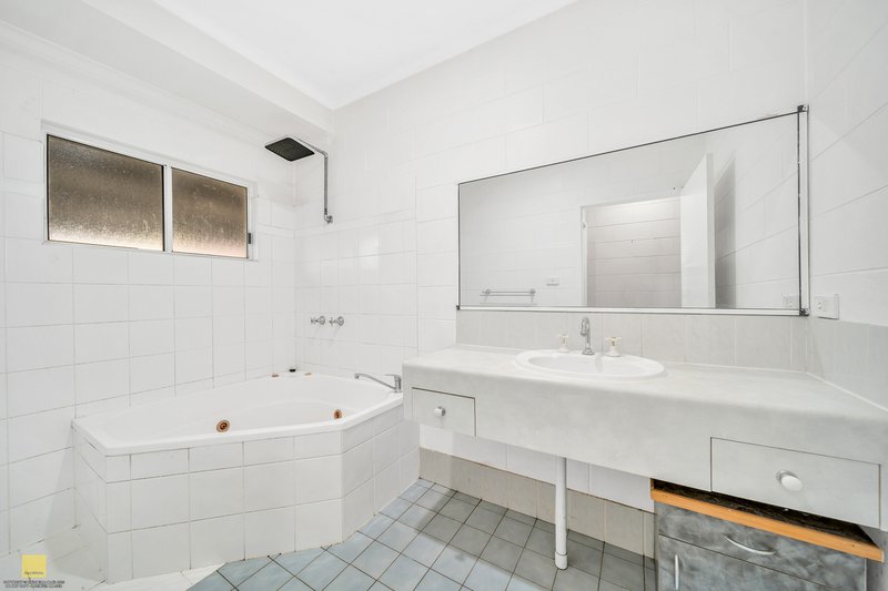 Photo - 77 Bathurst Drive, Bentley Park QLD 4869 - Image 16
