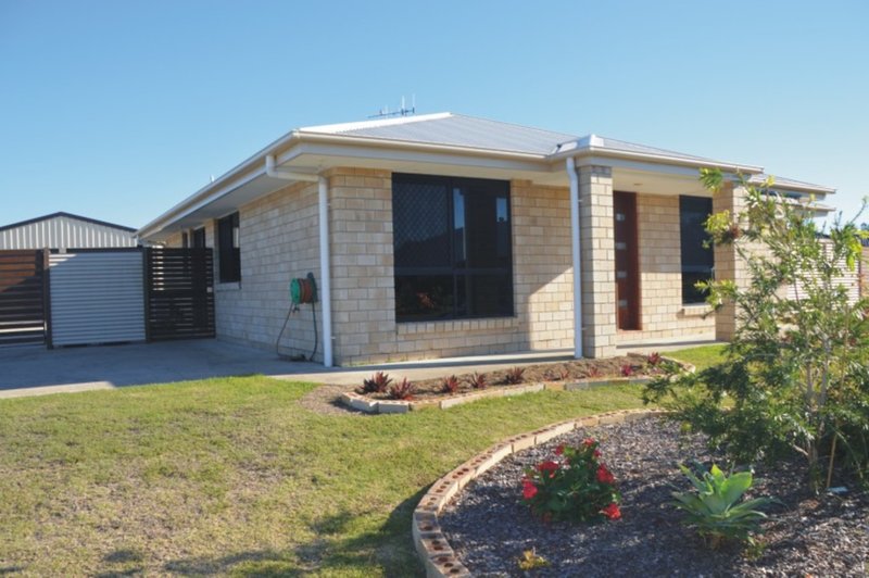 Photo - 77 Beach Drive, Burrum Heads QLD 4659 - Image 2