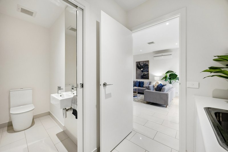 Photo - 77 Belsay Chase, Chirnside Park VIC 3116 - Image 14