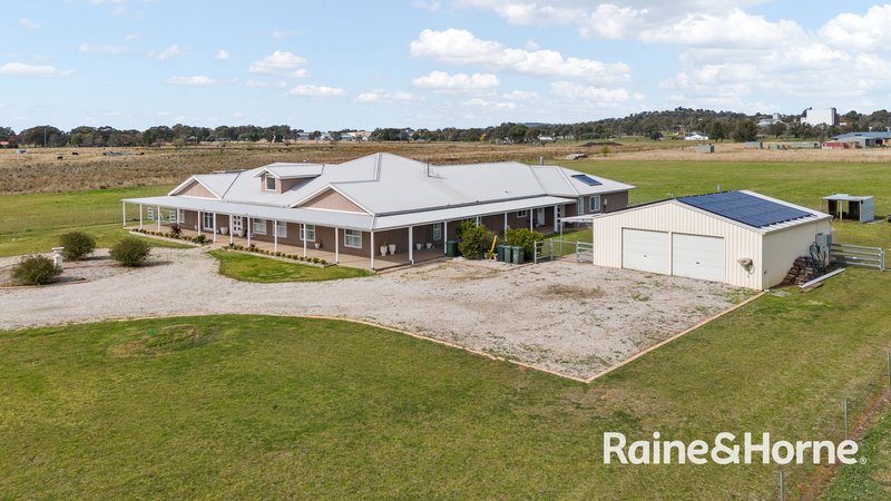 Photo - 77 Black Lead Lane, Gulgong NSW 2852 - Image 2