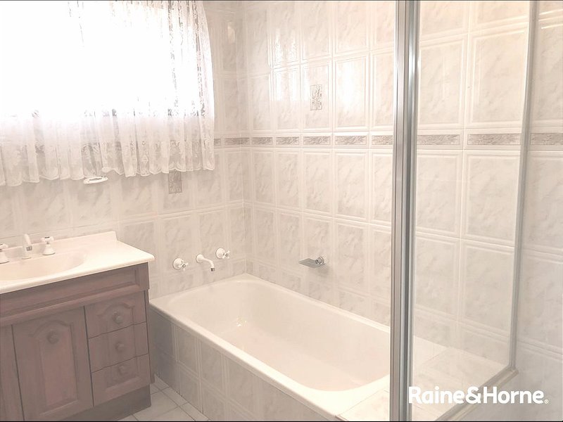 Photo - 77 Blackman Parade, Unanderra NSW 2526 - Image 4