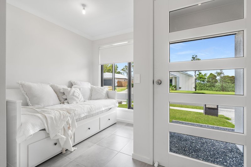 Photo - 77 Boomi Avenue, South Maclean QLD 4280 - Image 11