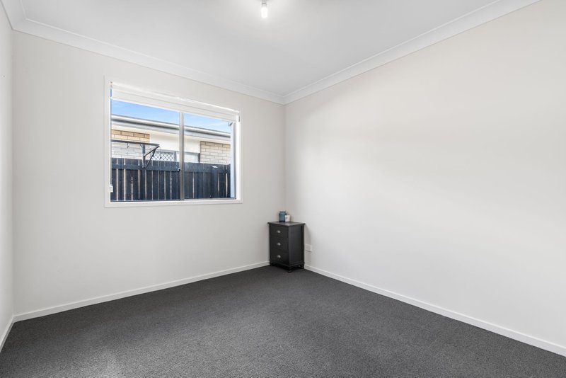 Photo - 77 Boomi Avenue, South Maclean QLD 4280 - Image 12