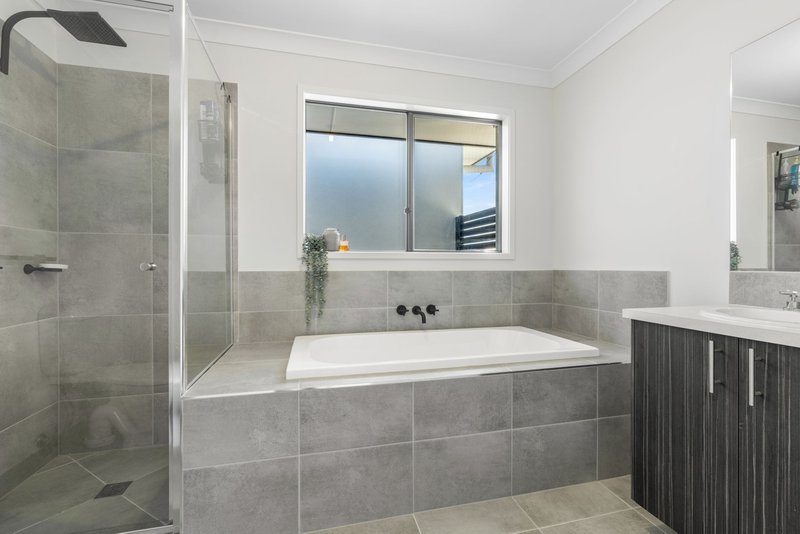 Photo - 77 Boomi Avenue, South Maclean QLD 4280 - Image 15