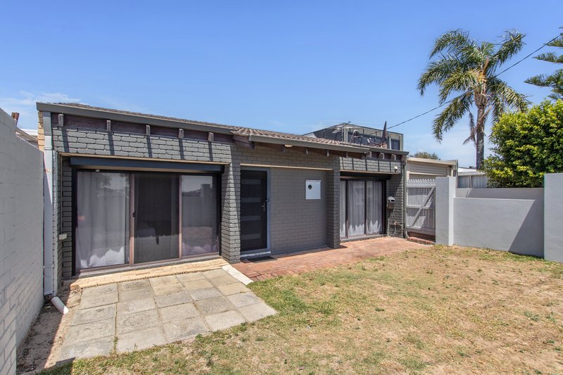 Photo - 77 Bridgewater Drive, Kallaroo WA 6025 - Image 3