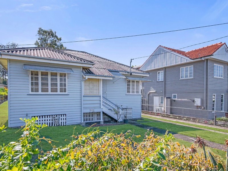 Photo - 77 Browns Dip Road, Enoggera QLD 4051 - Image 13