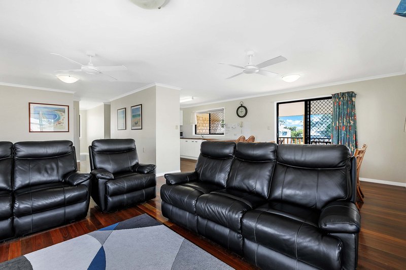 Photo - 77 Burrum Street, Burrum Heads QLD 4659 - Image 11