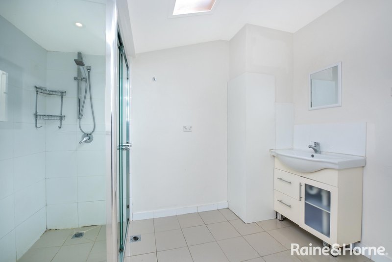 Photo - 77 Catherine Street, Leichhardt NSW 2040 - Image 4