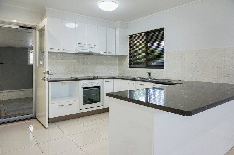 Photo - 77 Centenary Cres , Alexandra Headland QLD 4572 - Image 2