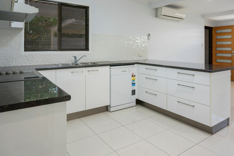 Photo - 77 Centenary Cres , Alexandra Headland QLD 4572 - Image 3