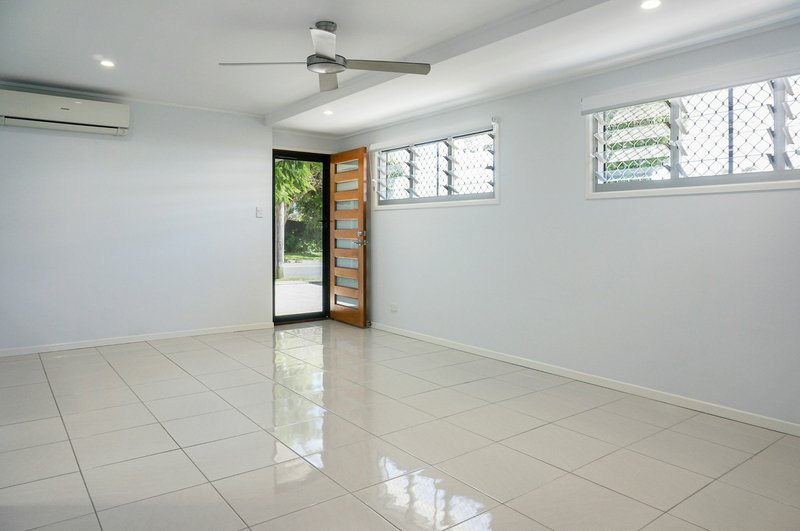 Photo - 77 Centenary Cres , Alexandra Headland QLD 4572 - Image 7