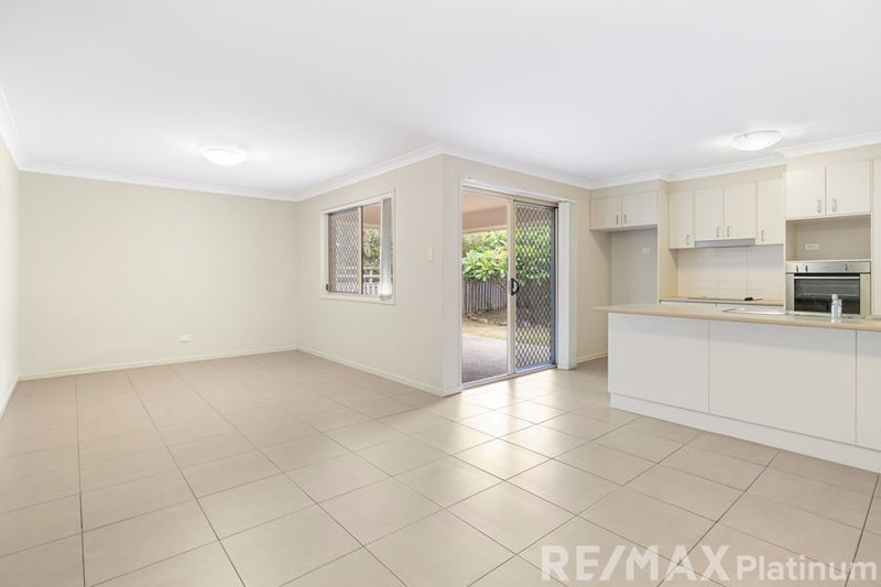 Photo - 77 Central Green Drive, Narangba QLD 4504 - Image 5