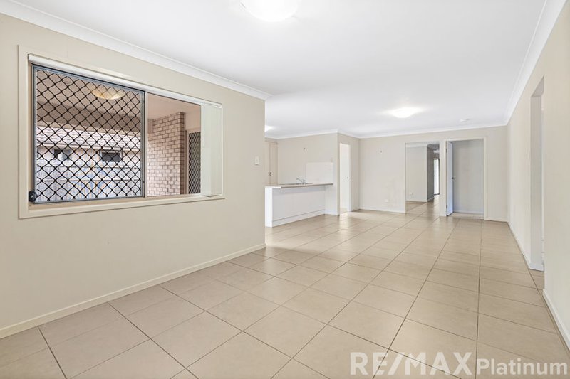 Photo - 77 Central Green Drive, Narangba QLD 4504 - Image 8