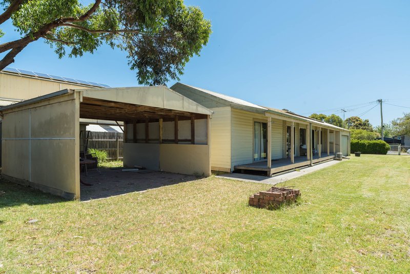 Photo - 77 Churchill Drive, Cowes VIC 3922 - Image 11