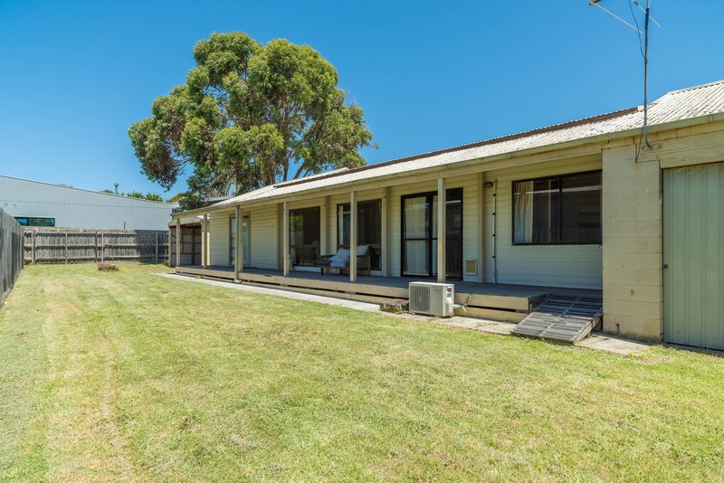 Photo - 77 Churchill Drive, Cowes VIC 3922 - Image 13