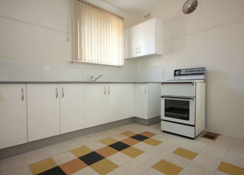 Photo - 77 Clarence Street, Condell Park NSW 2200 - Image 5