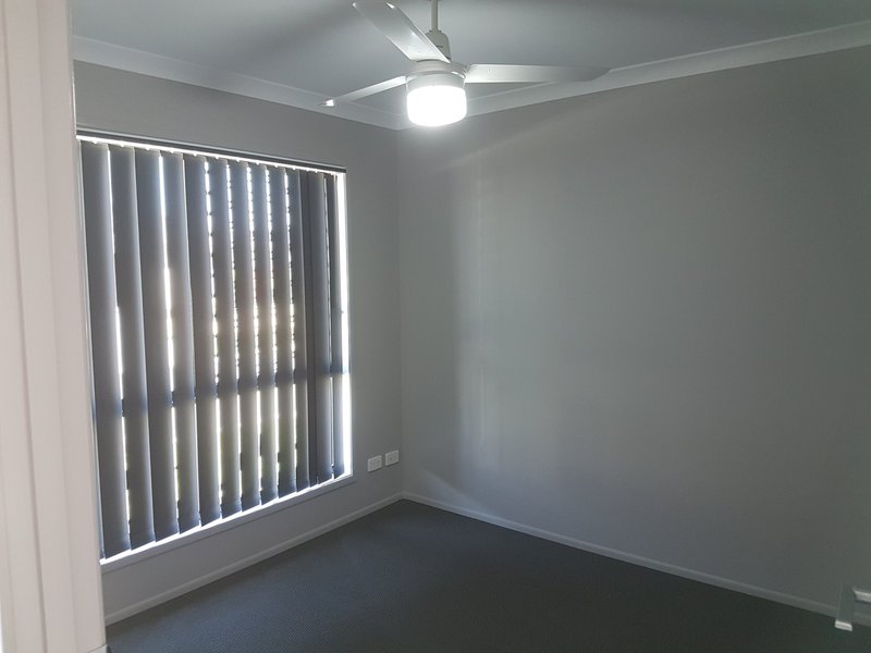 Photo - 77 Cod Circuit, Bongaree QLD 4507 - Image 6