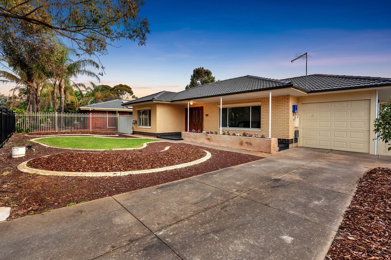 Photo - 77 Collingbourne Drive, Elizabeth Vale SA 5112 - Image 2