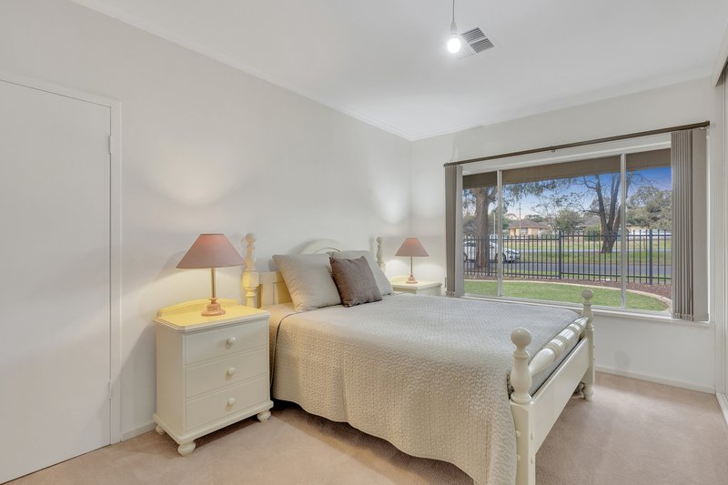 Photo - 77 Collingbourne Drive, Elizabeth Vale SA 5112 - Image 4