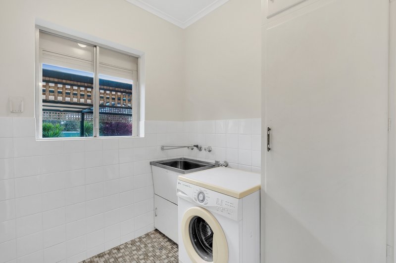 Photo - 77 Collingbourne Drive, Elizabeth Vale SA 5112 - Image 15