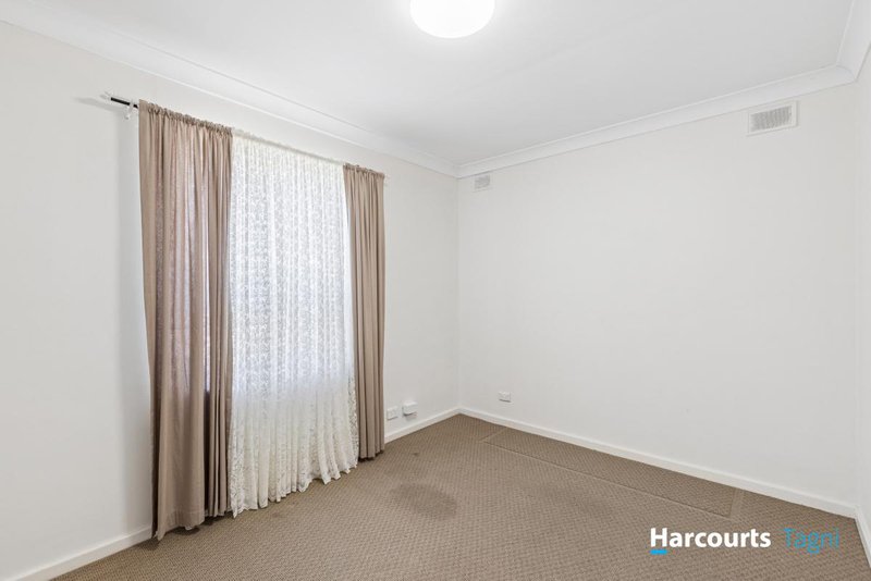 Photo - 77 Collins Parade, Hackham SA 5163 - Image 3
