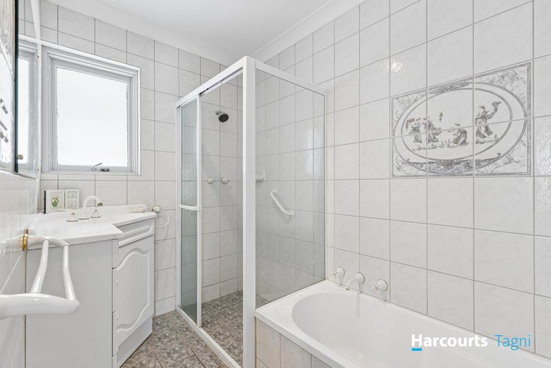 Photo - 77 Collins Parade, Hackham SA 5163 - Image 6
