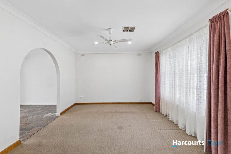 Photo - 77 Collins Parade, Hackham SA 5163 - Image 8