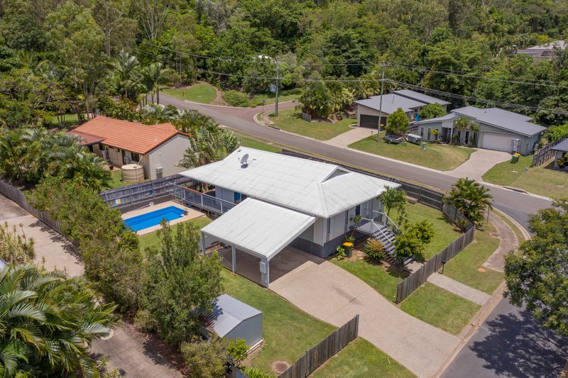 Photo - 77 Country Road, Cannonvale QLD 4802 - Image 16